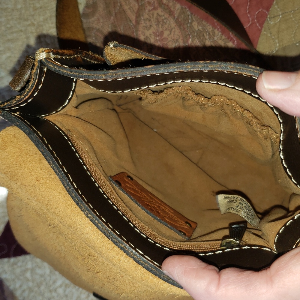 Patricia Nash 'Lari' Crossbody Bag - Picture 6 of 11